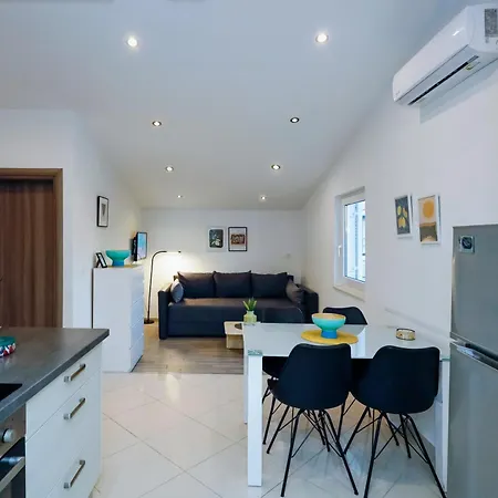 Lägenhet Dalmacija *